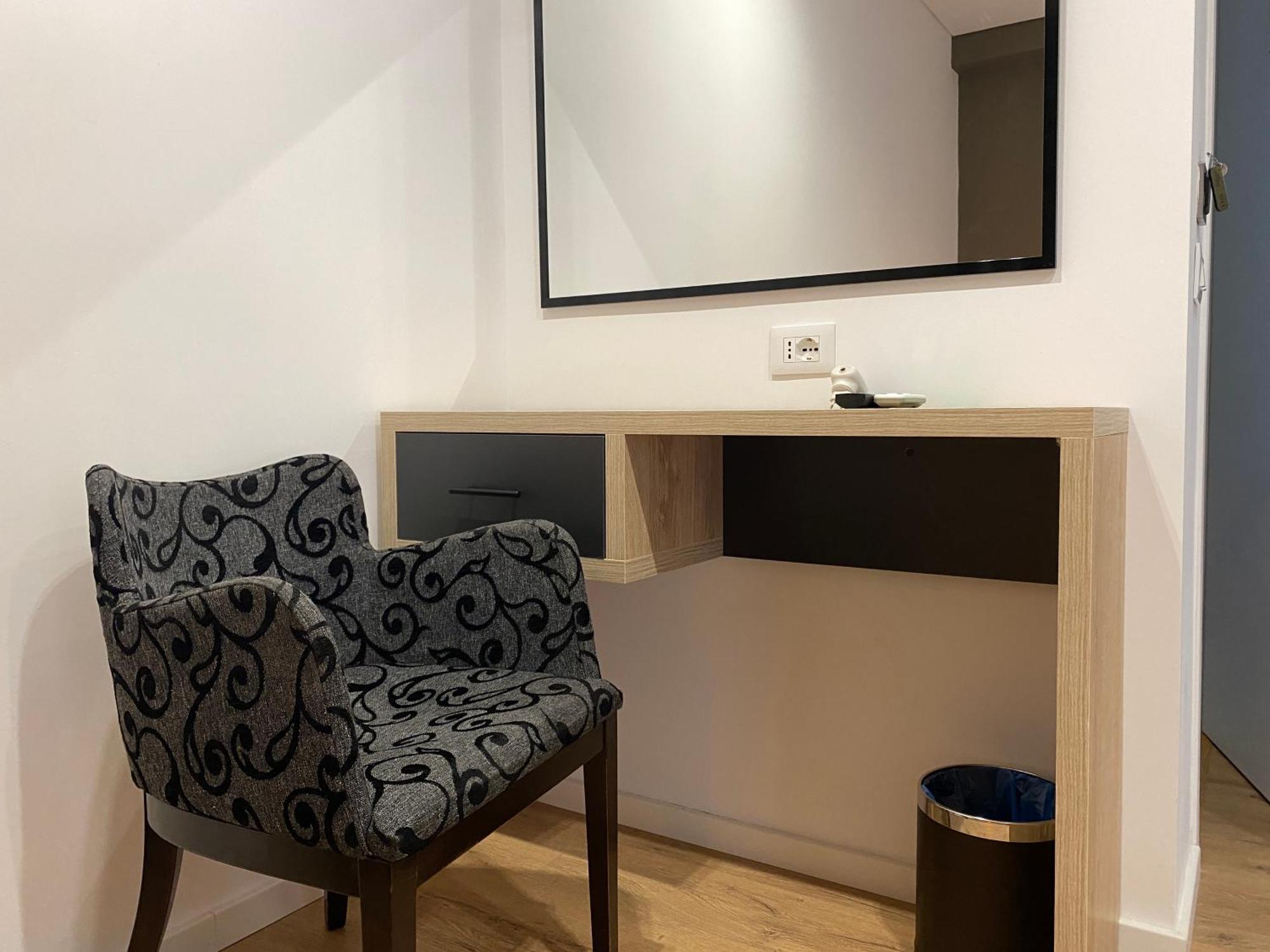 Augusto Hotel